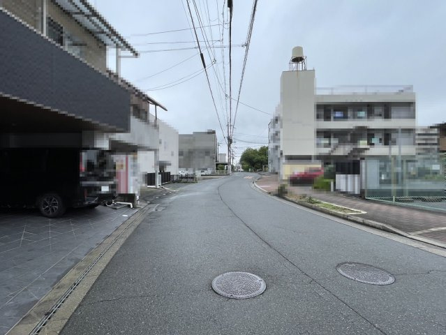 【前面道路含む現地写真】の画像