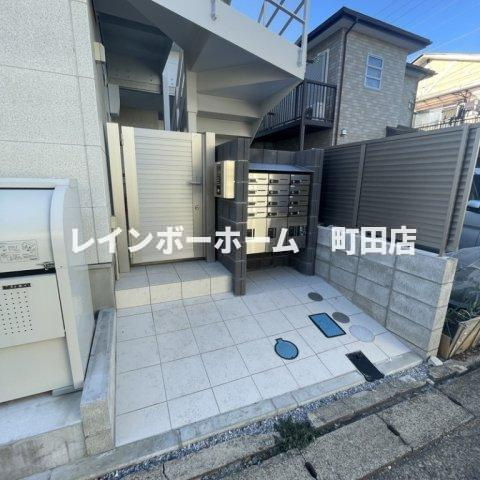 MELDIA上溝※初期費用分割あと払いサービス利用可能物件のエントランス