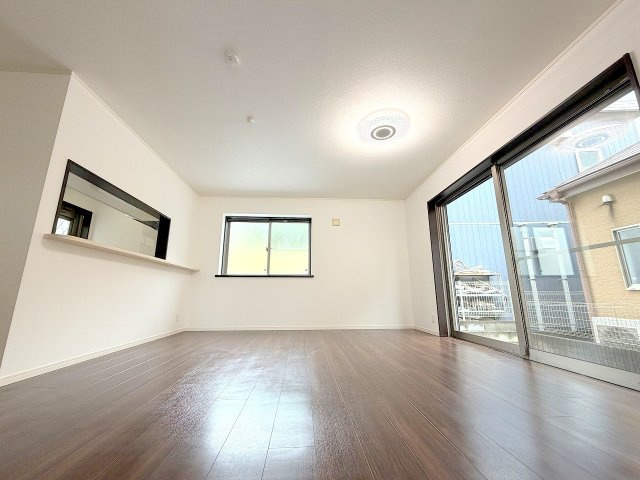 あきる野市下代継　中古戸建の居間・リビング