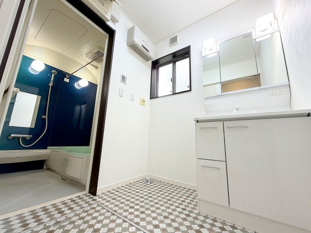 あきる野市下代継　中古戸建の独立洗面台