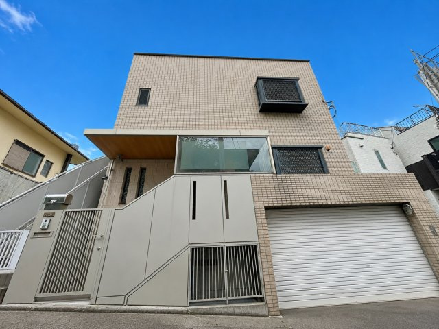 渋谷区元代々木町戸建　２世帯住戸