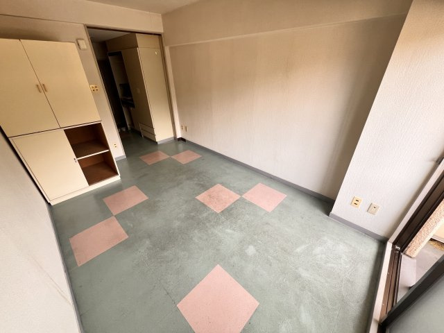宇部市朝日町の賃貸マンションのエントランス