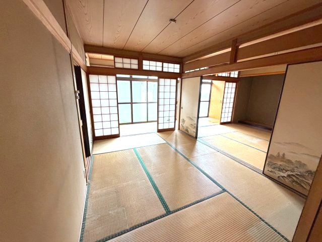 唐津市双水　続き和室　4LDKの和室