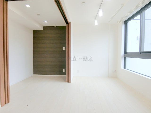 LUORE(ルオーレ千鳥町の居間・リビング