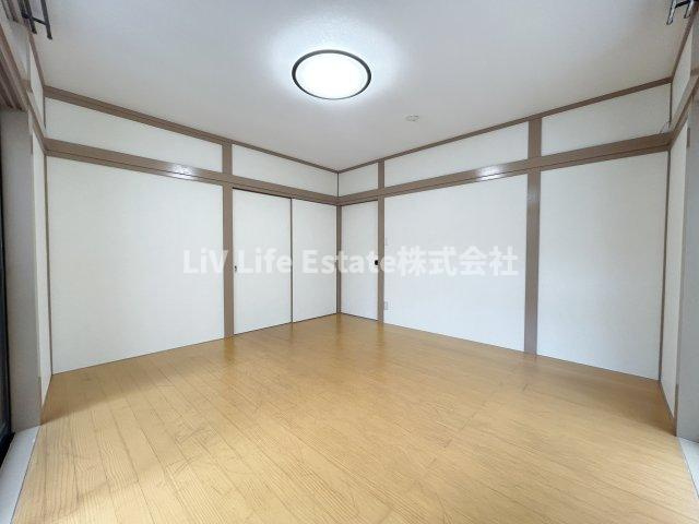 廻田町3丁目貸家