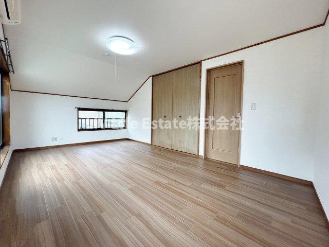 廻田町3丁目貸家