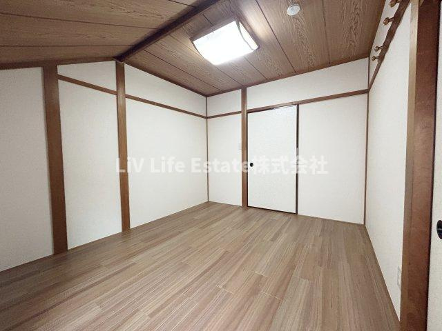 廻田町3丁目貸家