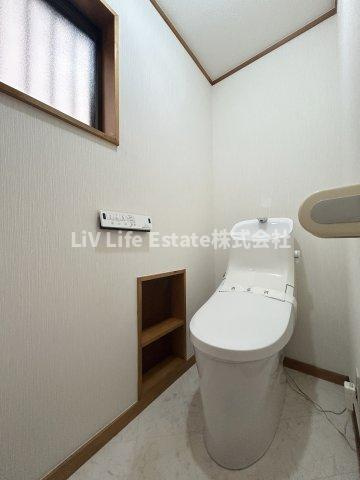 廻田町3丁目貸家のトイレ