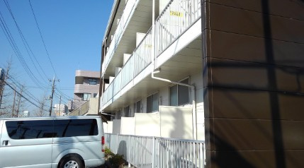 レオパレス彦左衛門のバルコニー