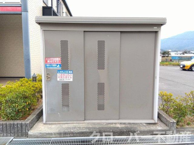 レオパレスブレッツァのエントランス