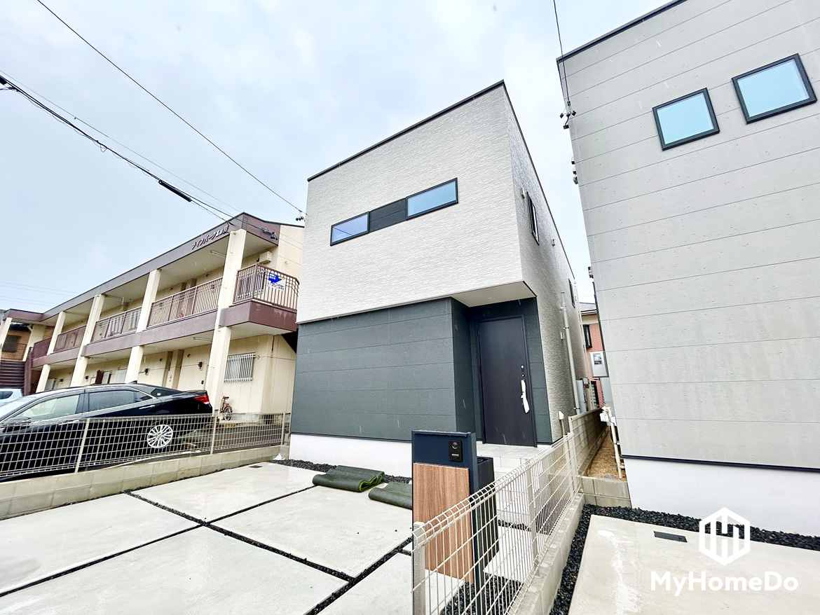 春日井市高山町　7期の外観|シンプルシックなブラック×ホワイトの外観。