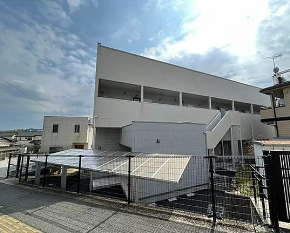 ＧＲＡＮＴＨＥＣＯＵＲＴ伴駅