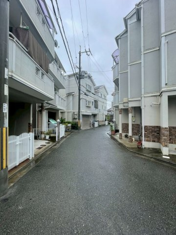 門真市巣本町の前面道路含む現地写真|前面道路南西約4.7ｍ