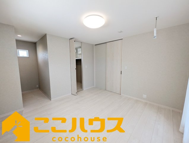 ガーデンアレイ沖縄市大里II期　中古戸建て　2号棟の寝室|寝室8.0帖
