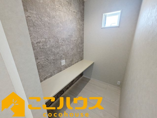 ガーデンアレイ沖縄市大里II期　中古戸建て　2号棟のその他|多彩に使える1.5帖のテレワークスペース♪