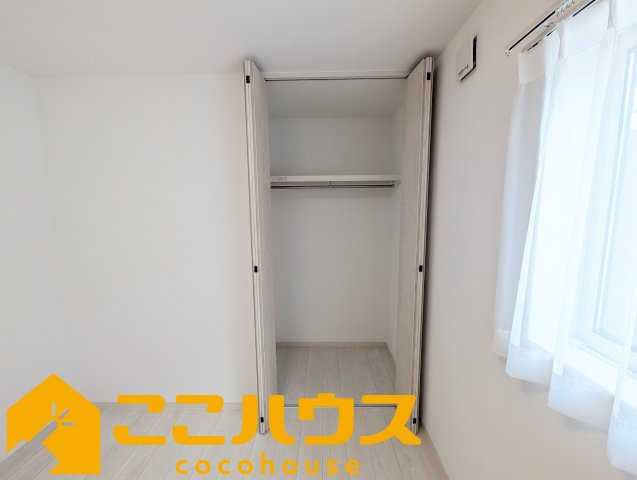 ガーデンアレイ沖縄市大里II期　中古戸建て　2号棟の収納|使いやすいクローゼット付き♪