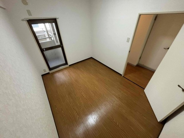 朝日プラザ雲雀ヶ丘の洋室