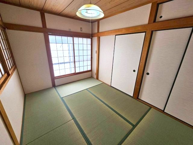 松家貸家の居間・リビング