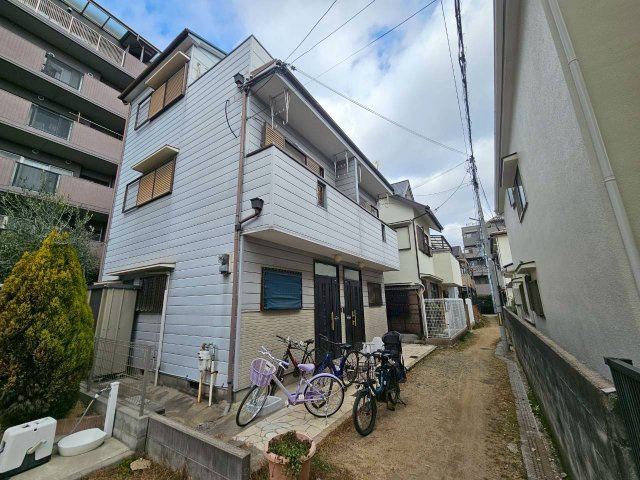 松家貸家の外観