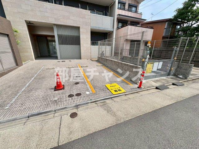 サンステージ金山の駐車場