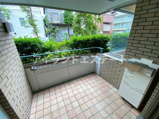 LANAI COURT CLASSIC　ファミリー向け　角部屋　オートロックのバルコニー