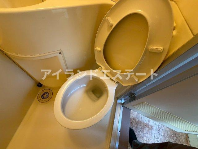 深津方　3方角住戸　通風良好　陽当たり良好のトイレ