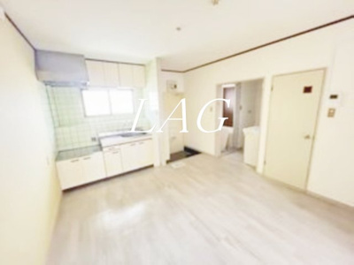 【居間・リビング】 | 駒崎ハイツ | 洋室のお部屋です。