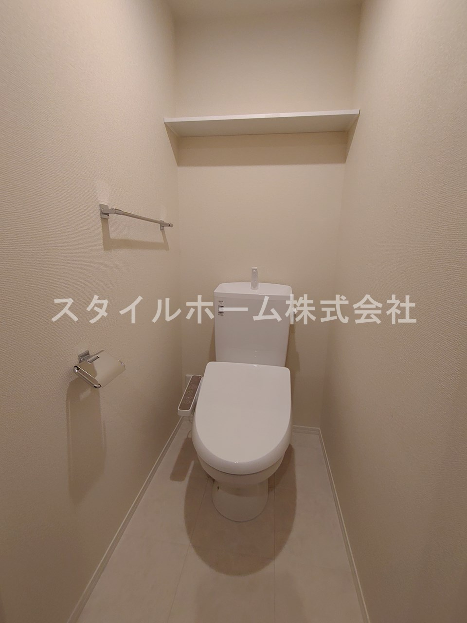 アヴァンのトイレ|別部屋写真です。