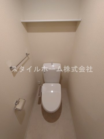 アヴァンのトイレ|別部屋写真です。