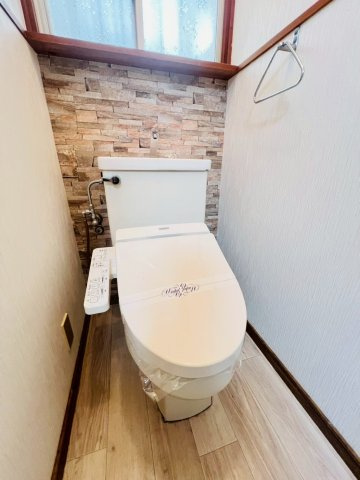 白水１丁目戸建のトイレ
