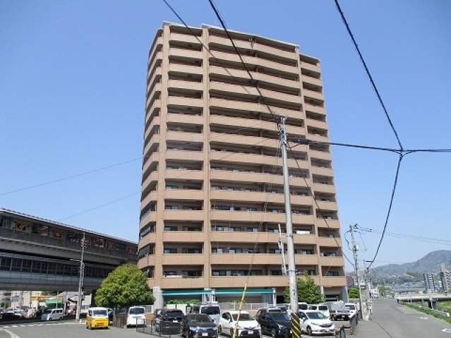 J'city古市駅前の外観
