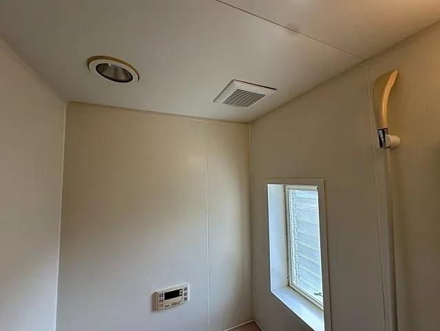 南宮町貸家の浴室