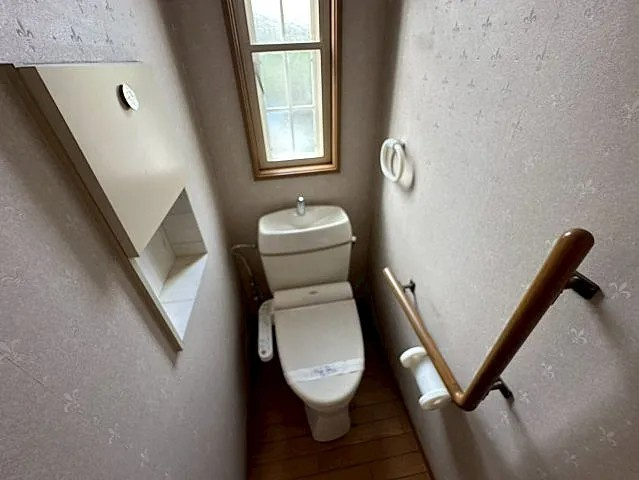南宮町貸家のトイレ