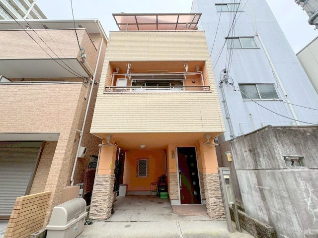 十三本町２丁目戸建ての外観