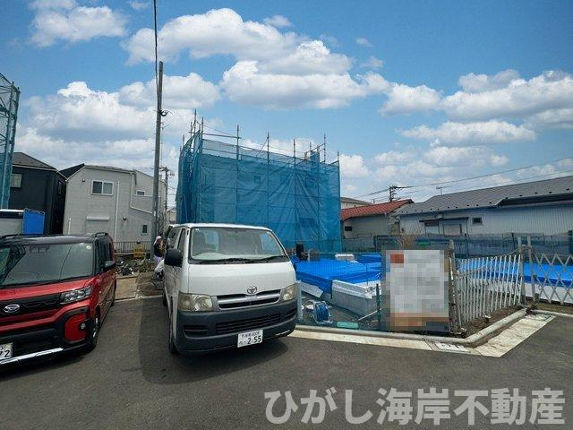 茅ケ崎市旭が丘　新築戸建　全２棟の外観|7月4日撮影　建築中　現地外観