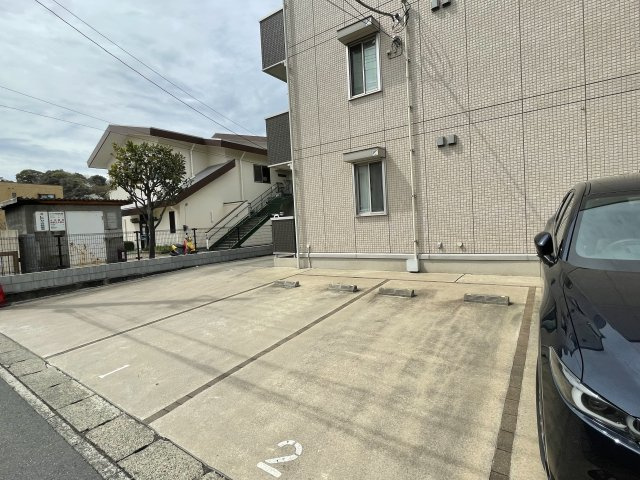 ル・コンフォールの駐車場