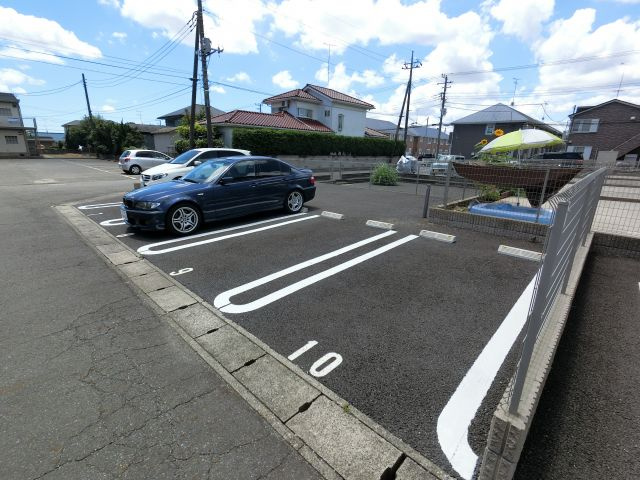 【駐車場】