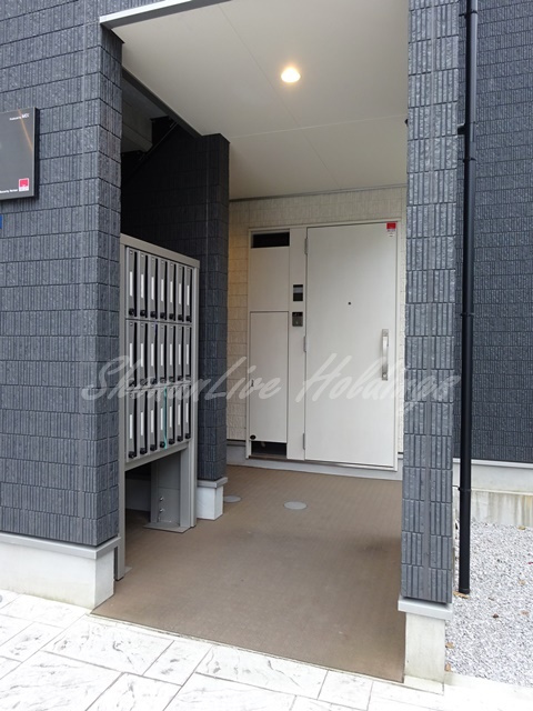 大和市上草柳１丁目の賃貸マンションのエントランス|毎日通るエントランス♪