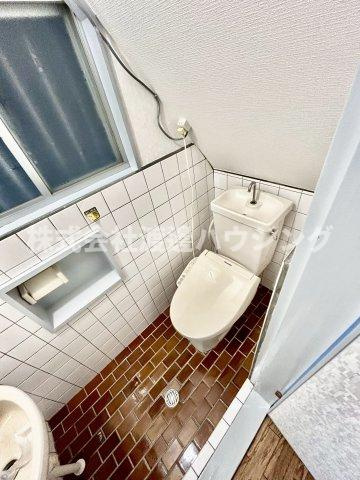 三箇6丁目一戸建のトイレ