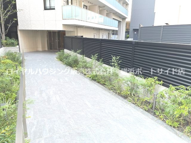 【エントランス】