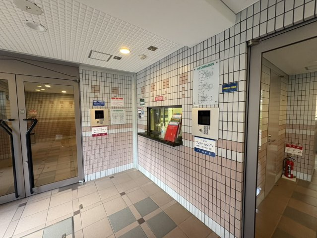 藤和シティホームズ灘のエントランス
