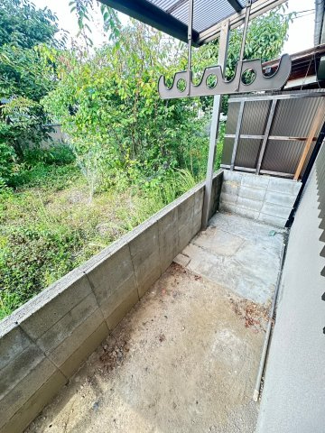 田村貸家のバルコニー