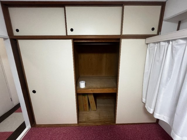 荒神山マンションの収納