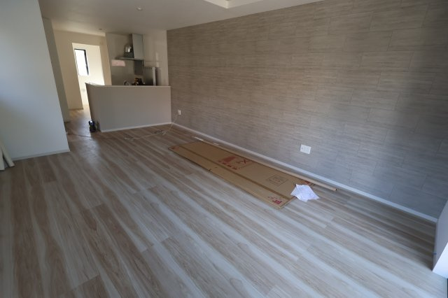 《仲介手数料無料》大宮区北袋町２丁目241-3新築一戸建て‎リガーレの居間・リビング|LDK18.3帖
