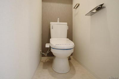 【トイレ】 | エスリード新栄デュオ | 落ち着いた色調のトイレです
