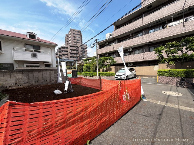 【前面道路含む現地写真】
