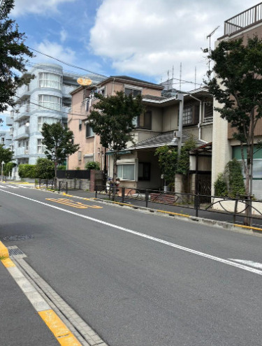 葛飾区東堀切３丁目の戸建の前面道路含む現地写真