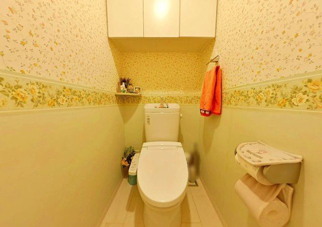 アルファスマート西古松西公園のトイレ|・トイレ
収納スペースも付いており、清潔感あるトイレです。