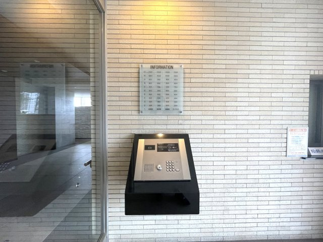 アルファスマート西古松西公園の防犯設備|・オートロック
防犯設備も充実しております。