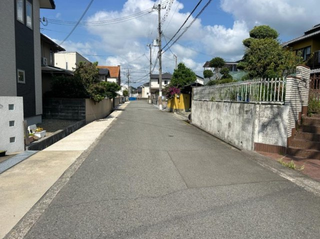 中古戸建　和歌山市府中の前面道路含む現地写真